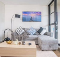 Bright  Modern 2bed 2bath APT With Parking - Redcliffe Tourism