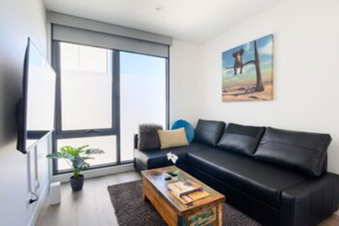 JUDD A Stylish Abode Awaits You - Redcliffe Tourism 0