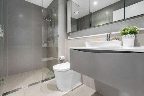 I02-china Town Luxury Service Apartment - Redcliffe Tourism 5