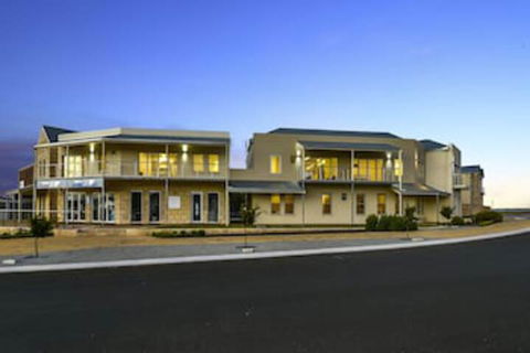 Robe Marina Accommodation - Redcliffe Tourism 0