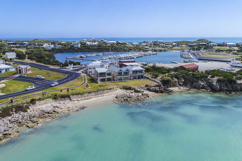 Robe Marina Accommodation - Redcliffe Tourism 6