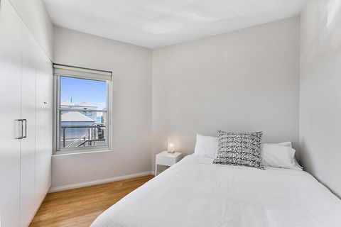 Robe Marina Accommodation - Redcliffe Tourism 7