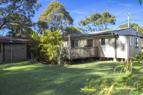 MOLLYMOOK BEACH COTTAGE - Redcliffe Tourism 6