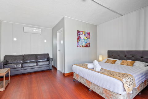 Albion Hotel Motel - Redcliffe Tourism 6