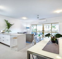 Sea Eagle on Airlie Airlie Beach - Redcliffe Tourism