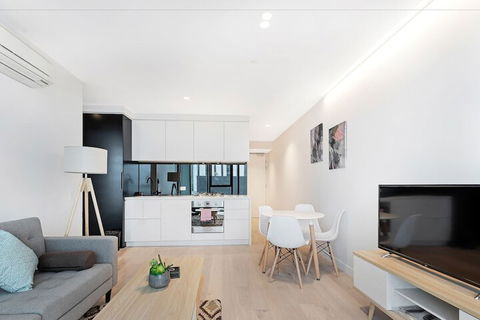 IFSuites (IFSTAYS) Light House Apartment - Redcliffe Tourism 7