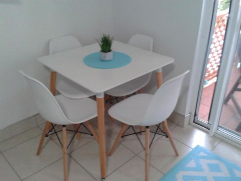 Apartment In Dolphin Heads Resort - Redcliffe Tourism 5