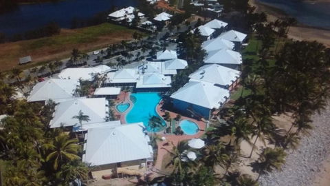 Apartment In Dolphin Heads Resort - Redcliffe Tourism 3