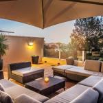 Contemporary & Luxurious Little Cove - Redcliffe Tourism 0