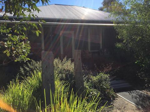 Mansfield Cottage - Redcliffe Tourism 4