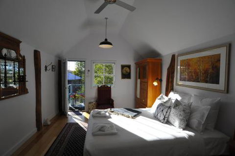 Mansfield Cottage - Redcliffe Tourism 5