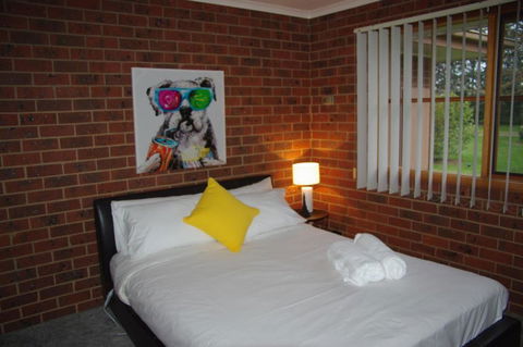 Getawaytoaljon - Redcliffe Tourism 4