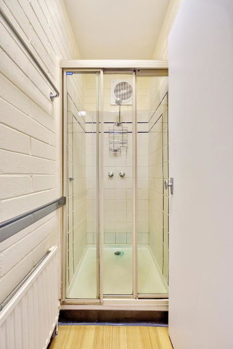 Snow Ski Apartments 25 - Redcliffe Tourism 3