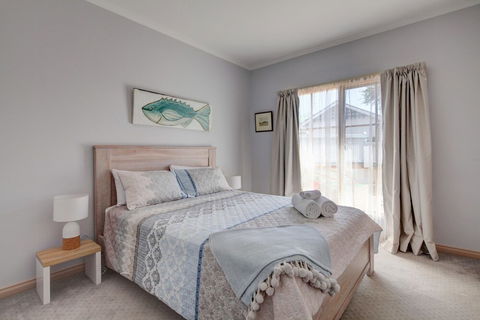 Avalon Cottage - Redcliffe Tourism 2