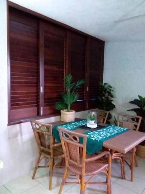 Jackies City Central Apartment - Redcliffe Tourism 3