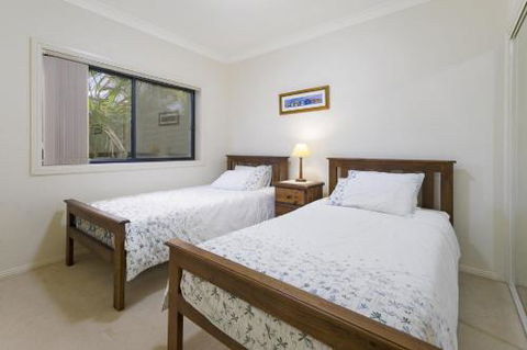 Al Mare No 2 42a - Redcliffe Tourism 1