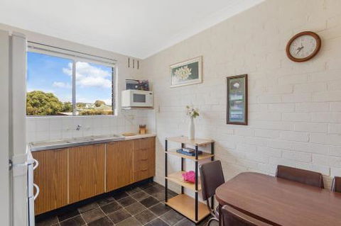 Apollo Unit 14 - Redcliffe Tourism 6