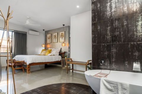 A PERFECT STAY - Copper Sands - Redcliffe Tourism 4