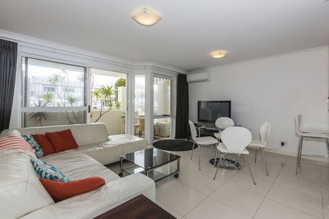 Cottesloe Cove Beach Apartment - Redcliffe Tourism 2