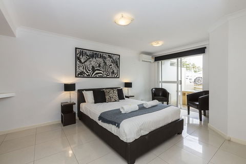 Cottesloe Cove Beach Apartment - Redcliffe Tourism 0