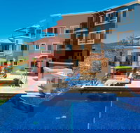 Airlie Dream - Redcliffe Tourism