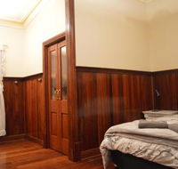 Gargoyle Lodge - Redcliffe Tourism