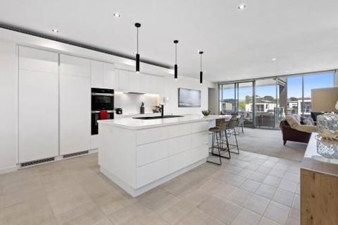 MARINA VIEW - Redcliffe Tourism 5