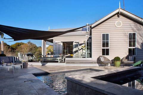 Florence - Redcliffe Tourism 3