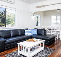 Urangan Harbour Cottage - Redcliffe Tourism