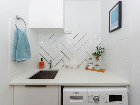 Allawah Palms Villa - Redcliffe Tourism 3