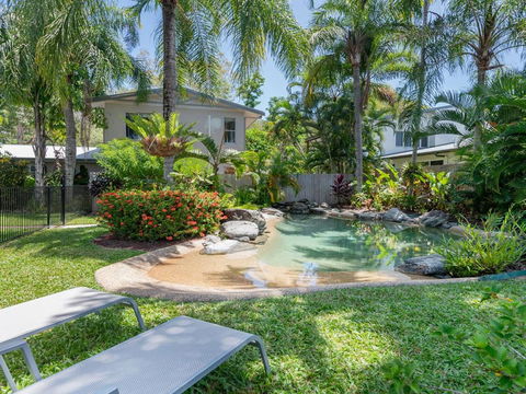 Allawah Palms Villa - Redcliffe Tourism 1