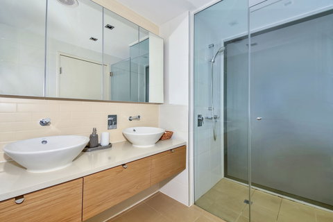 Darwin Waterfront Short Stay Apartments - Redcliffe Tourism 6