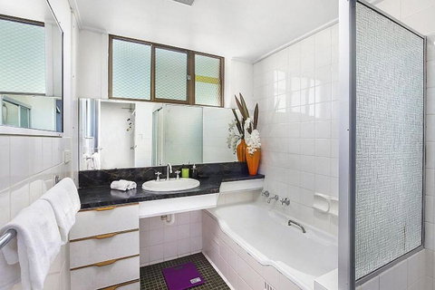 Fountain Court 21 18 Lord Street - Redcliffe Tourism 3