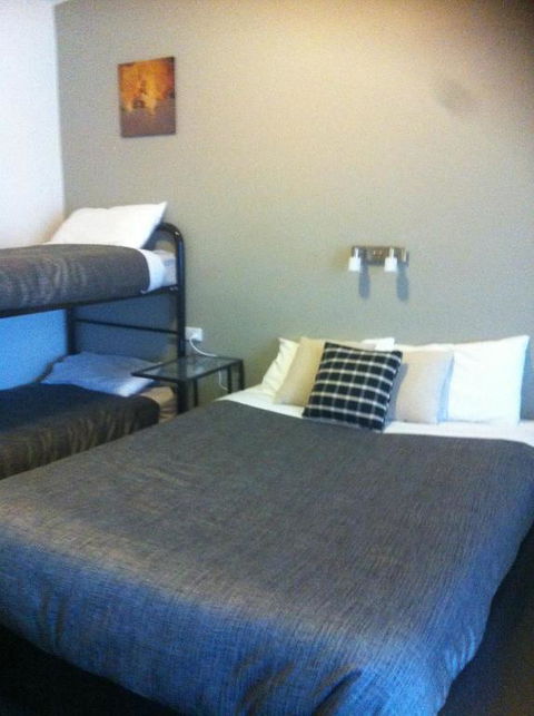 Greenleigh Cooma Motel - Redcliffe Tourism 1