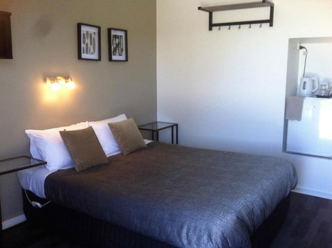 Greenleigh Cooma Motel - Redcliffe Tourism 6