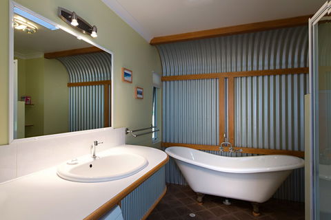 Wildwood Valley - Redcliffe Tourism 3