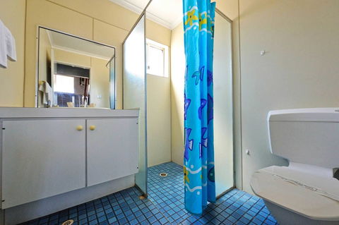 Abrolhos Reef Lodge - Redcliffe Tourism 5