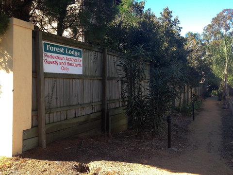 Forest Lodge Apartments - Redcliffe Tourism 1