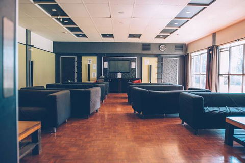 Greenwich Village Accommodation Hostel - Redcliffe Tourism 4