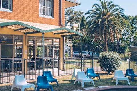Greenwich Village Accommodation Hostel - Redcliffe Tourism 2