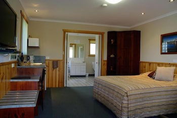 Kentish Hills Retreat - Redcliffe Tourism 3