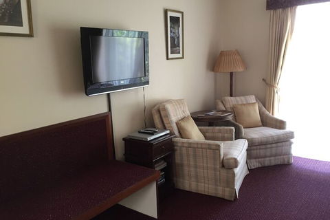 The Noble Grape Guesthouse - Redcliffe Tourism 3