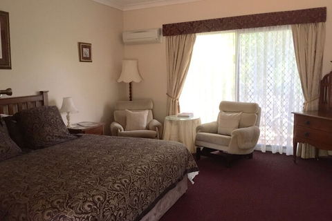 The Noble Grape Guesthouse - Redcliffe Tourism 5