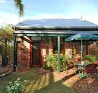 Above Bored Bed  Breakfast - Redcliffe Tourism