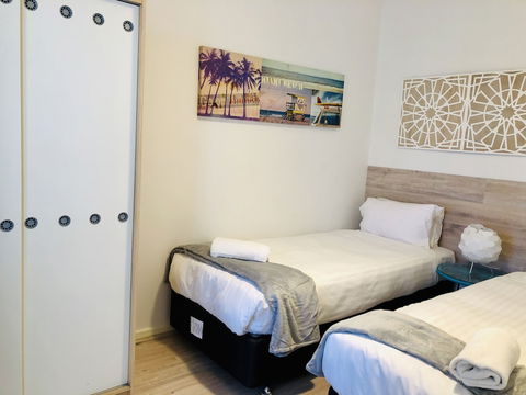 West Beach Lagoon 212 - Gorgeously Decorated - Redcliffe Tourism 6