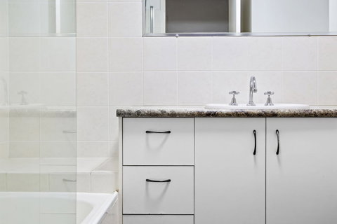 Foreshore Apartments - Redcliffe Tourism 5