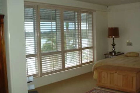 Sanctuary Cove Villas - Redcliffe Tourism 3