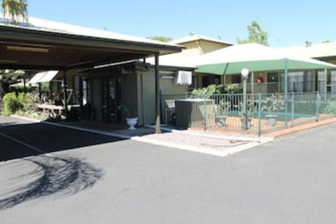 Lake Forbes Motel - Redcliffe Tourism 0
