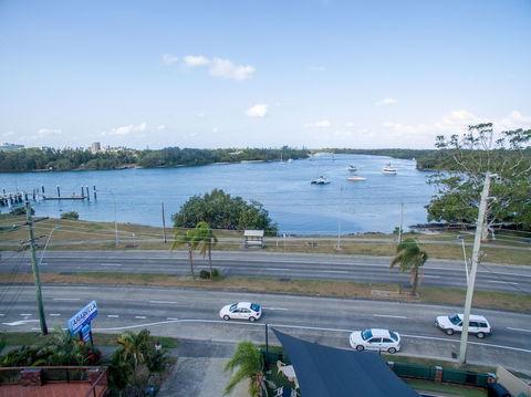 Arabella Motor Inn - Redcliffe Tourism 1