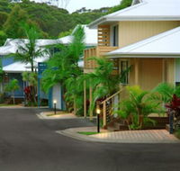 Flynns on Surf Beach Villas - Redcliffe Tourism